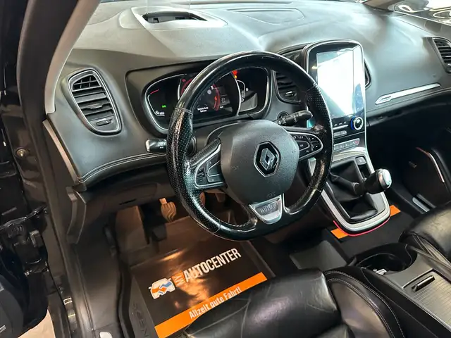 Renault Scenic view 9