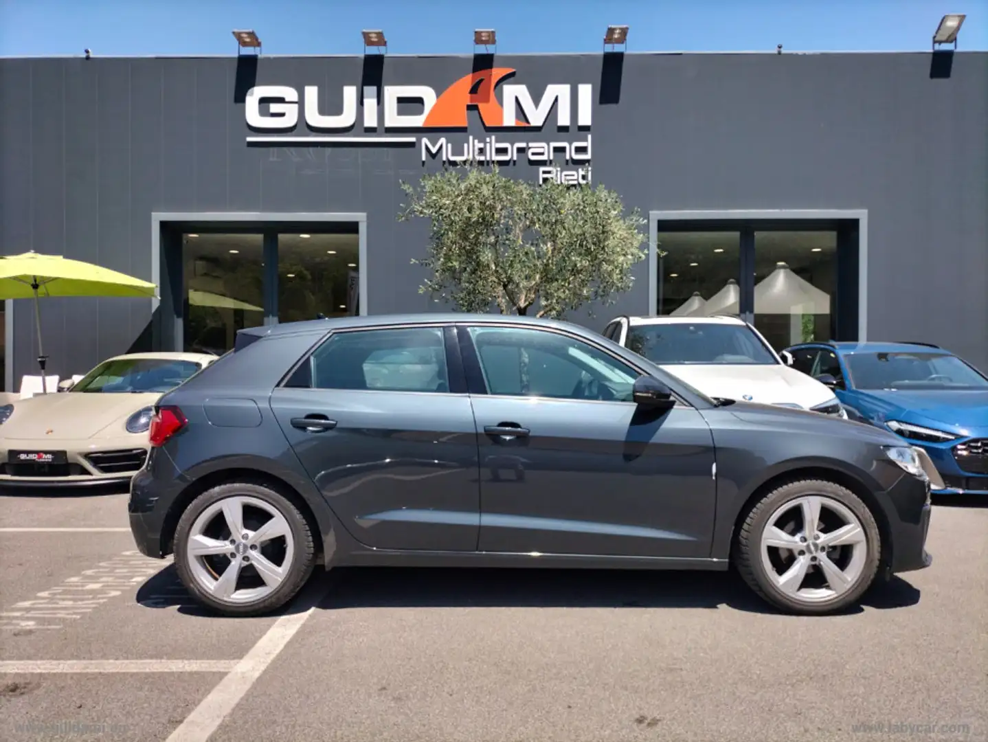 Audi A1 A1 Sportback 25 1.0 tfsi Admired my20 Grau - 1