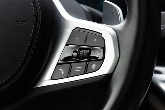 BMW X7 view 13