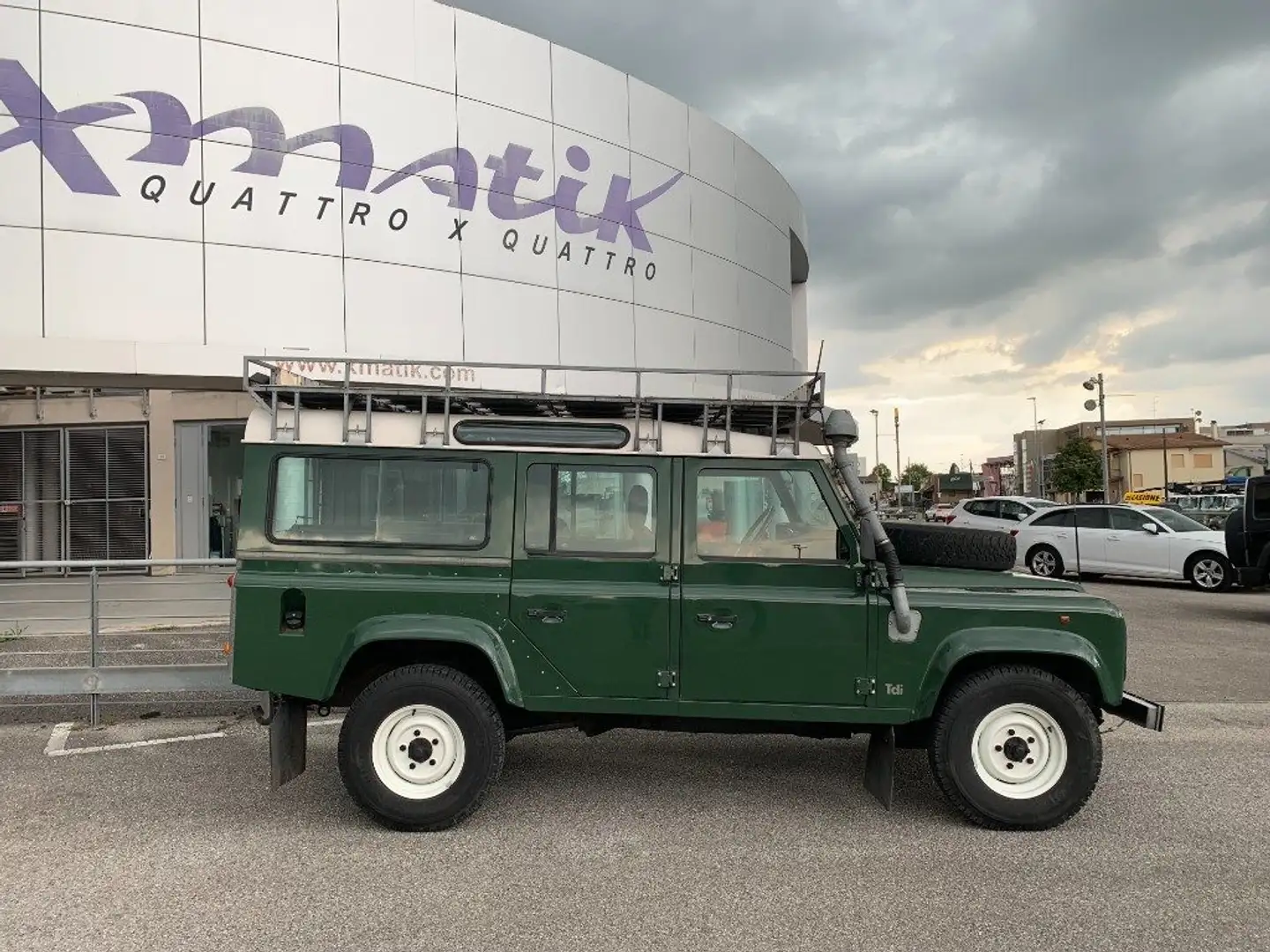 Land Rover Defender 110 2.5 300 Tdi Station Wagon Verde - 2