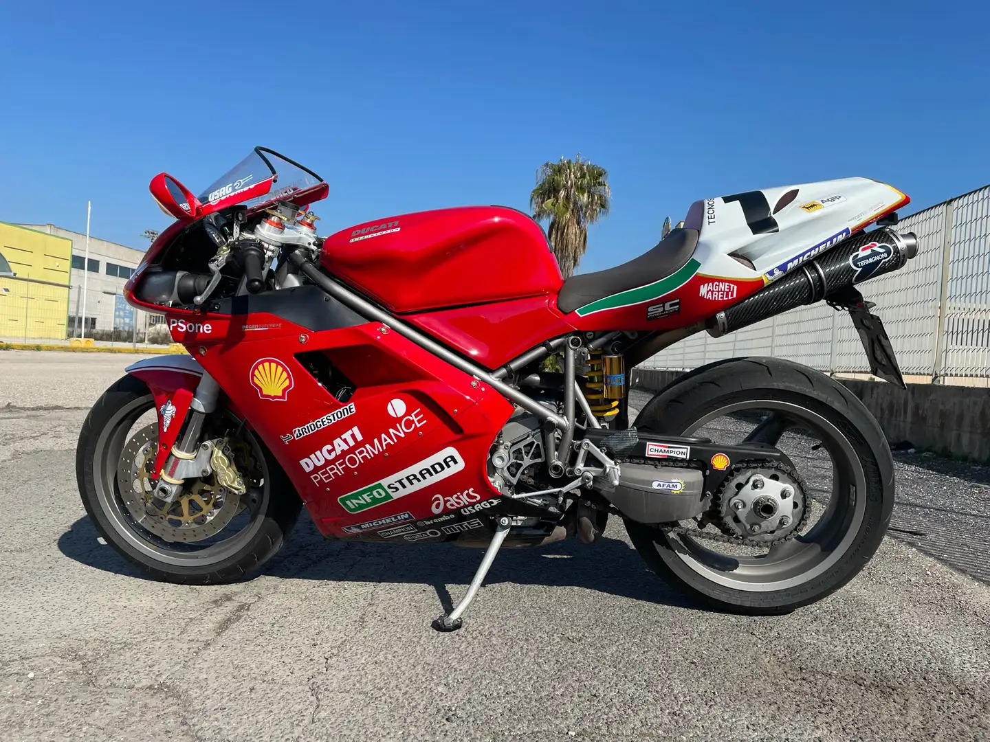 Ducati 748 superbike Rosso - 2