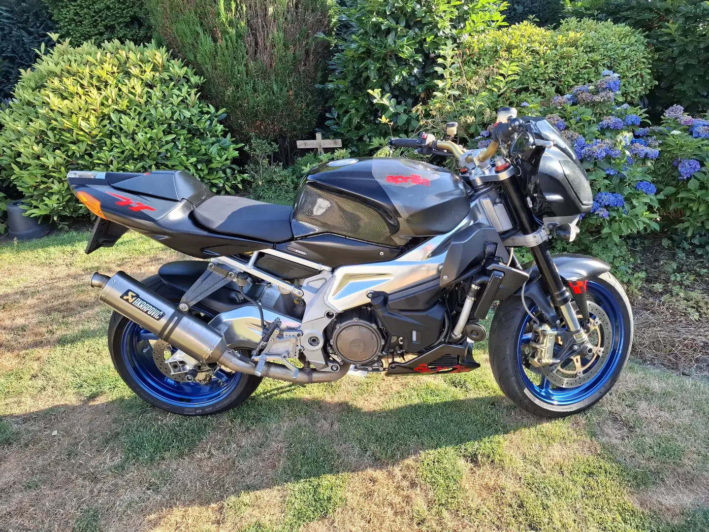 Aprilia Tuono 1000R Zwart - 1