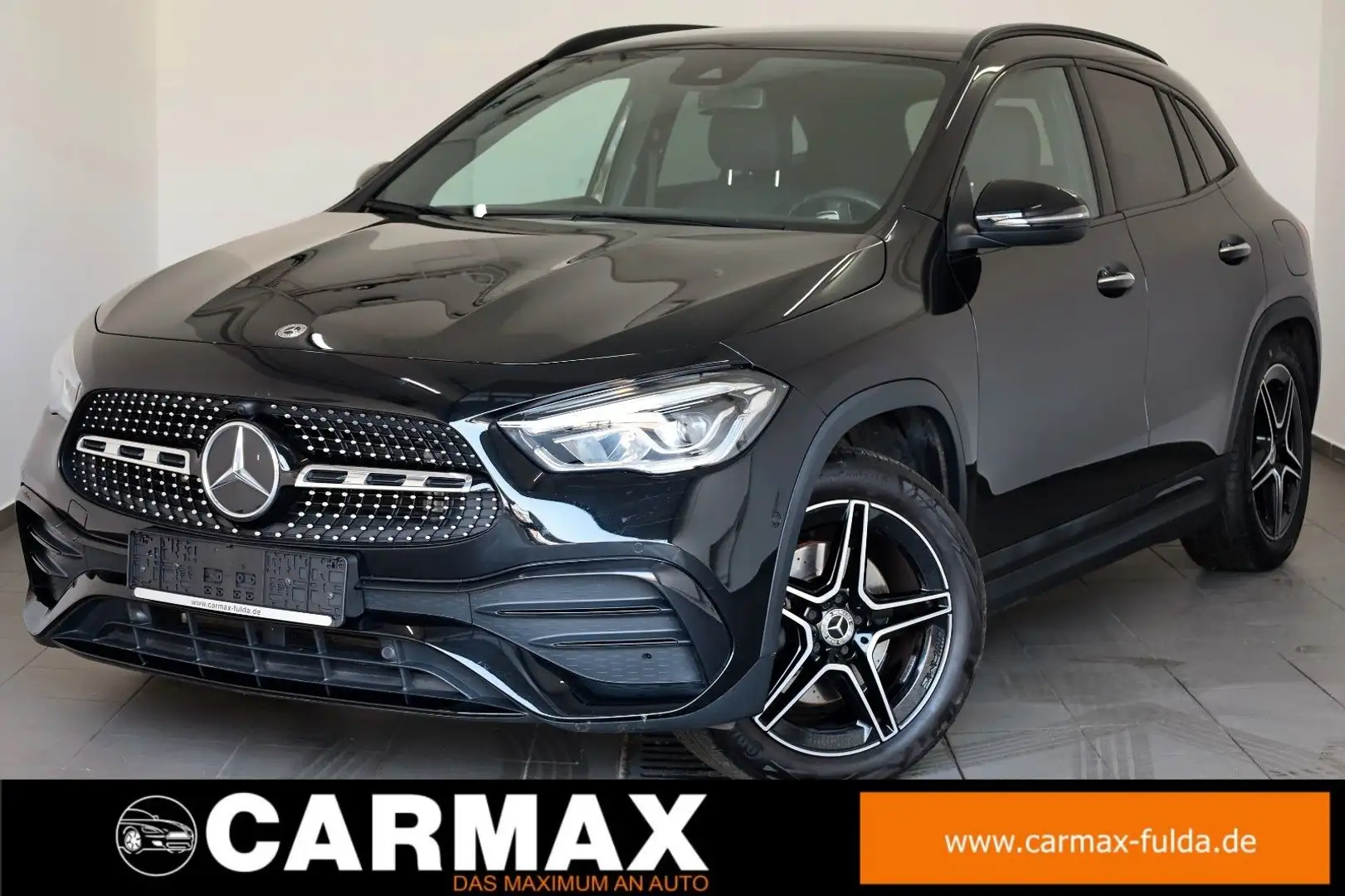Mercedes-Benz GLA 200 AMG, Automatik,Navi,Leder,LED,SHZ Schwarz - 1