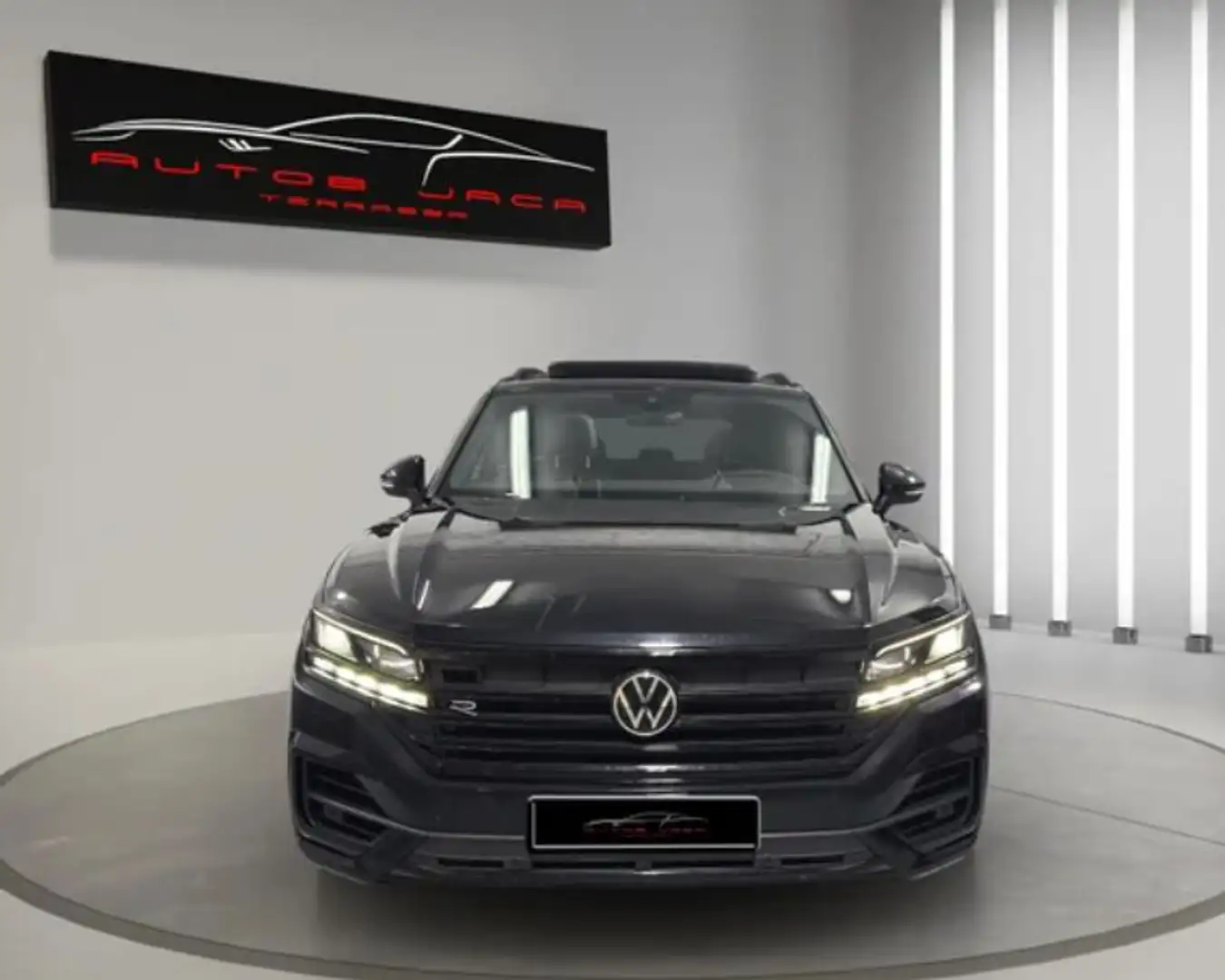 Volkswagen Touareg Todoterreno Automático de 5 Puertas - 2