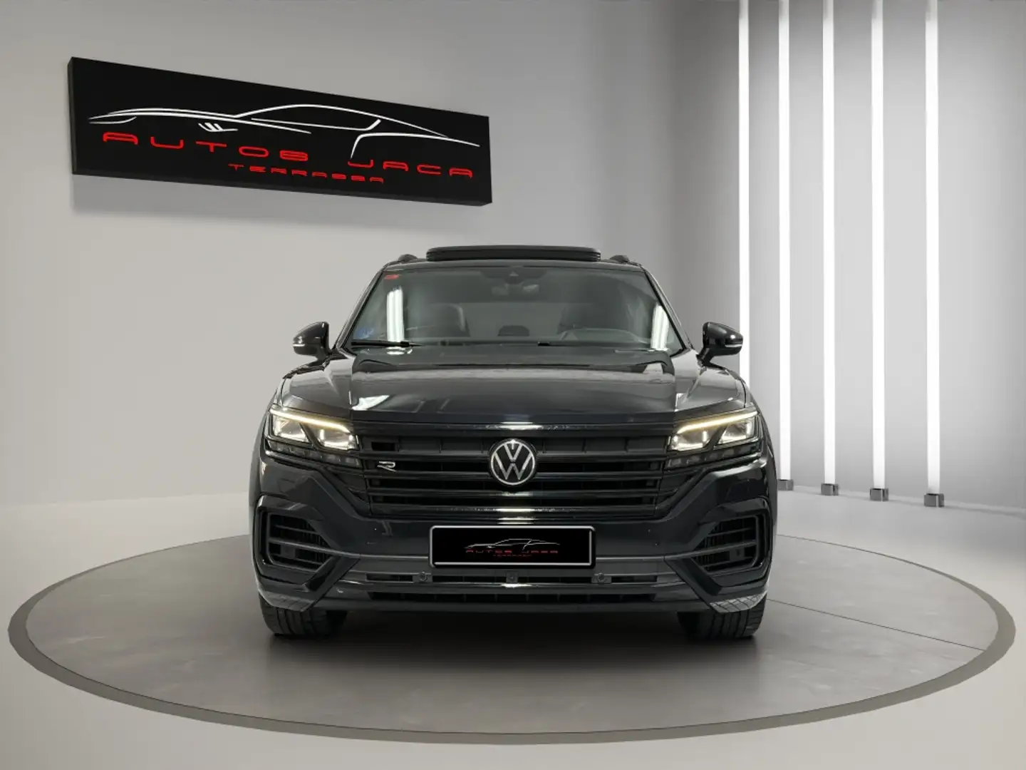 Volkswagen Touareg Todoterreno Automático de 5 Puertas - 2