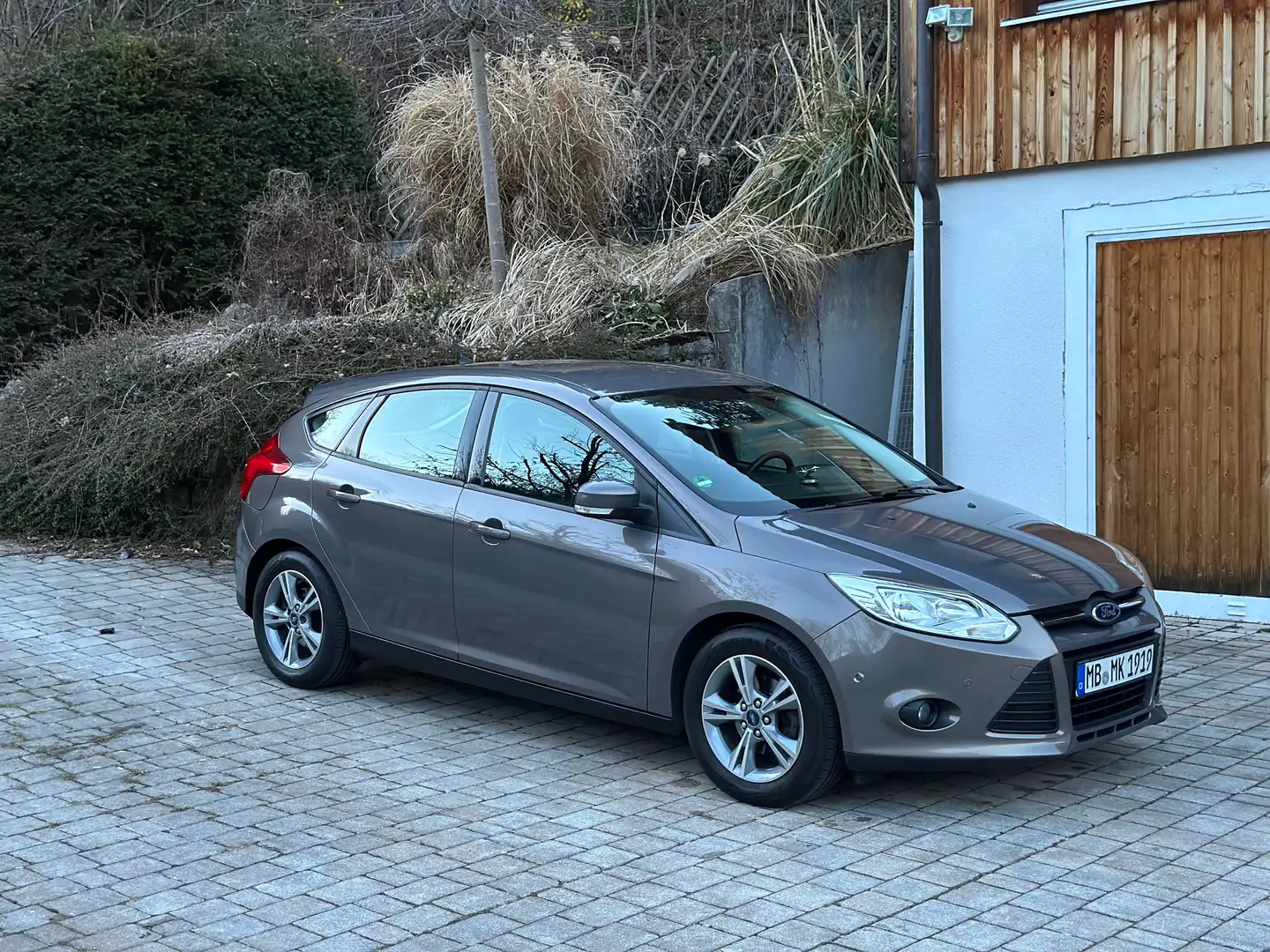 Ford Focus Focus Fließheck 1.0 EcoBoost Grau - 1