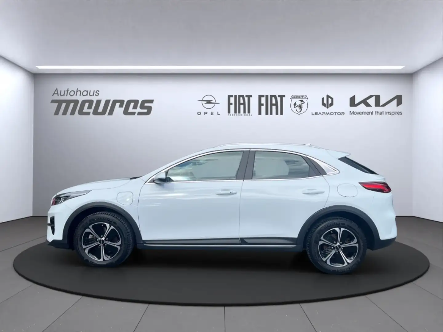 Kia XCeed 1.6 Plug-in Hybrid PHEV Vision Navi Klimaautom SHZ Wit - 2