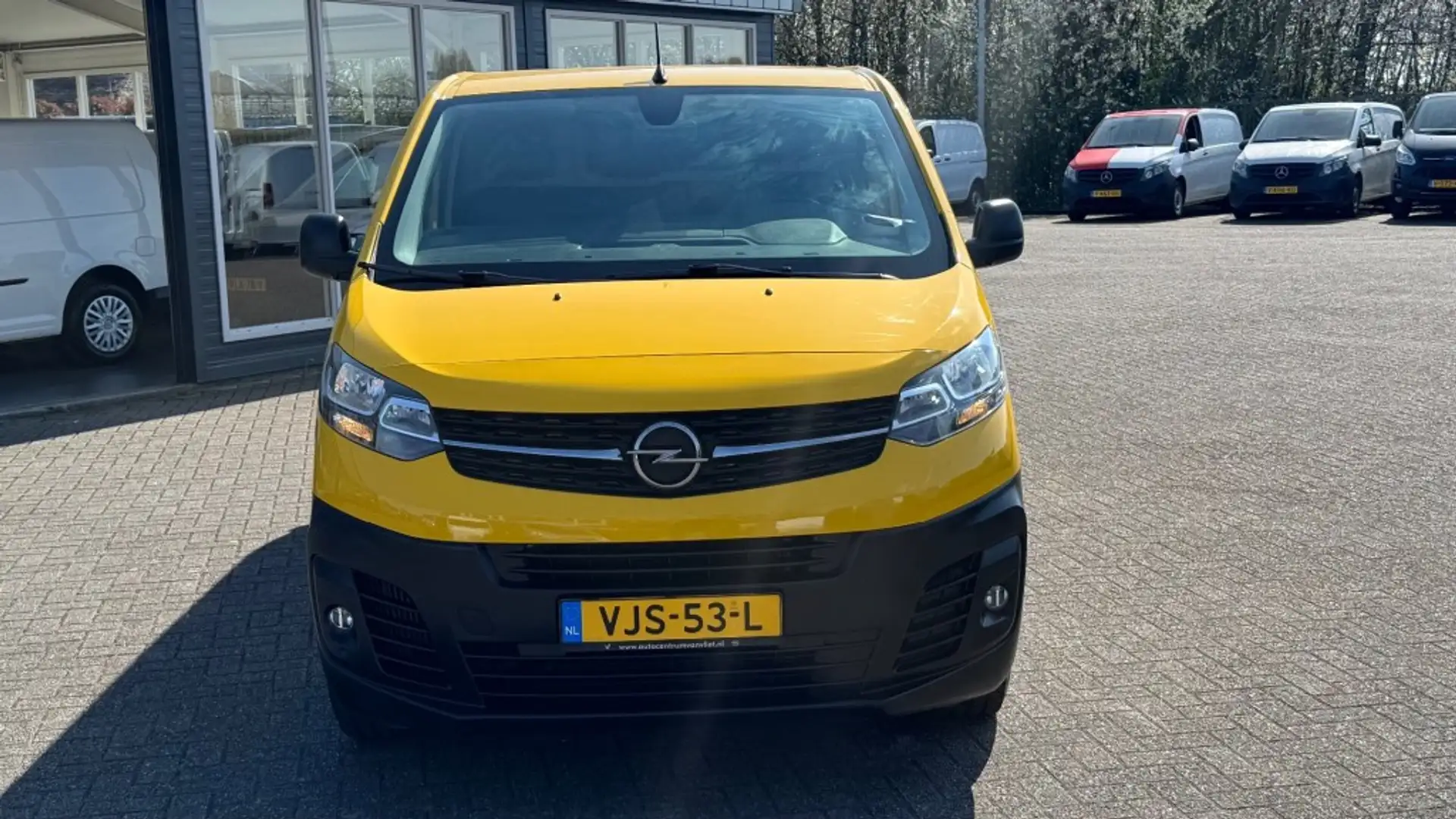 Opel Vivaro 2.0 CDTI 90KW 122PK L3H1 AUTOMAAT EURO 6 NAVIGATIE Giallo - 2