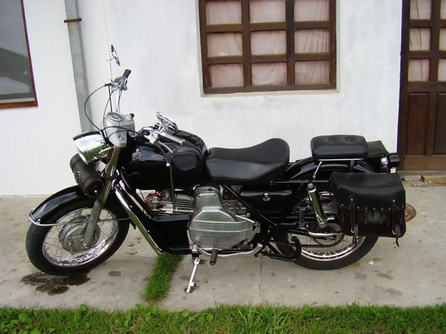 Moto Guzzi Falcone 500 Noir - 1
