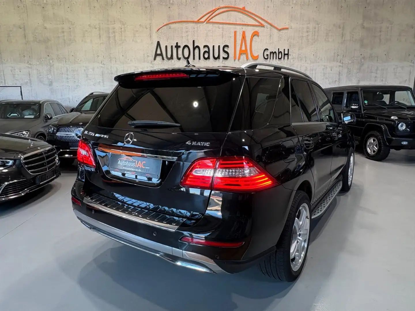 Mercedes-Benz ML 350 /AMG/PANO/SITZBELÜFTUNG/AHK/RFK/XENON Noir - 2