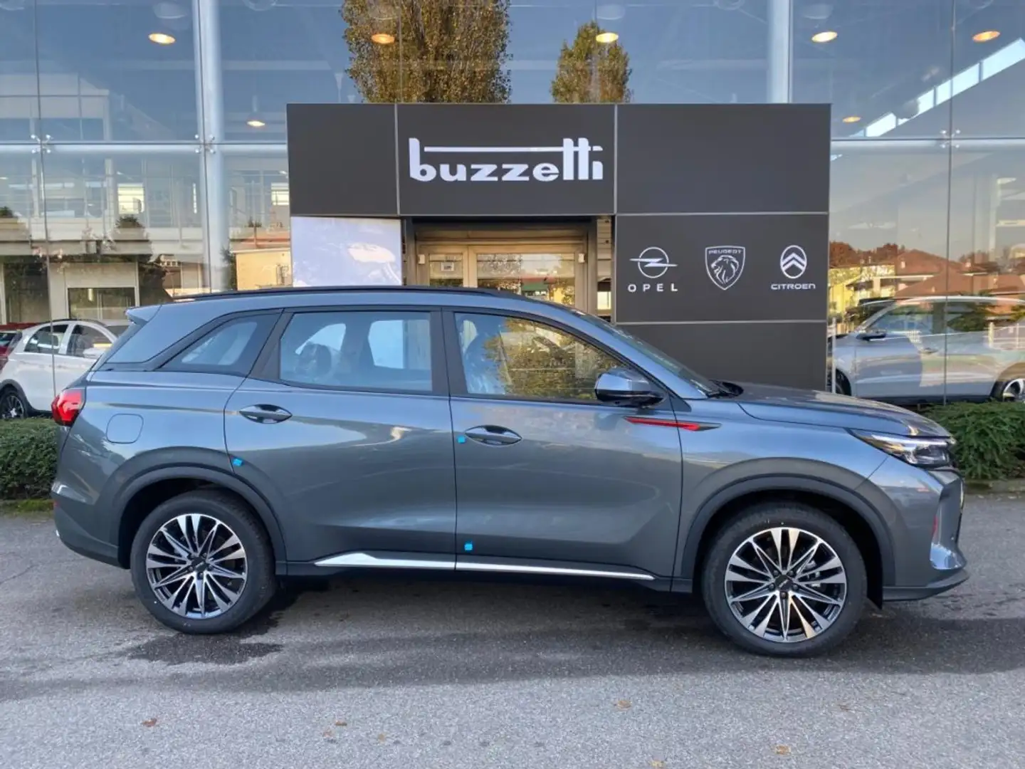 DFSK Fengon 600 Glory 600 1.5 177cv AT - 7 posti Grau - 2