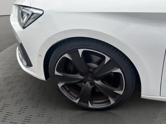 Cupra Leon view 7