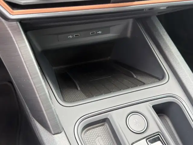 Cupra Leon view 15