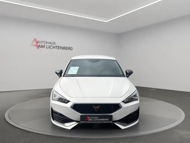 Cupra Leon view 3