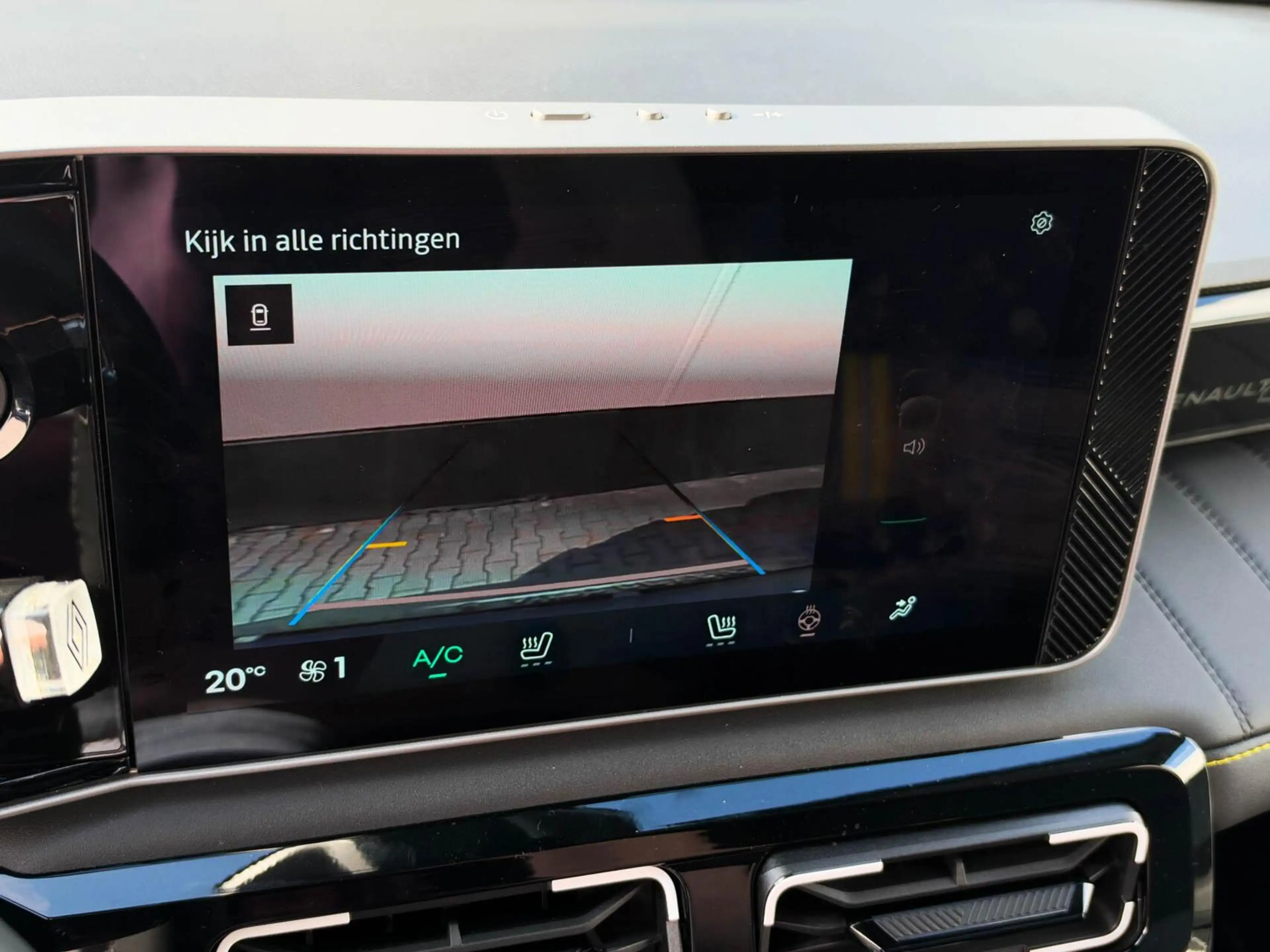 Renault R 4 Comfort Range Iconic 52 kWh | Adaptive cruise | Ha — photo 31