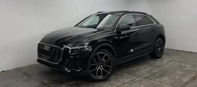 Audi Q8 55 TFSI qu S line PANO+AHK+STANDHZG+AIR-SPORT
