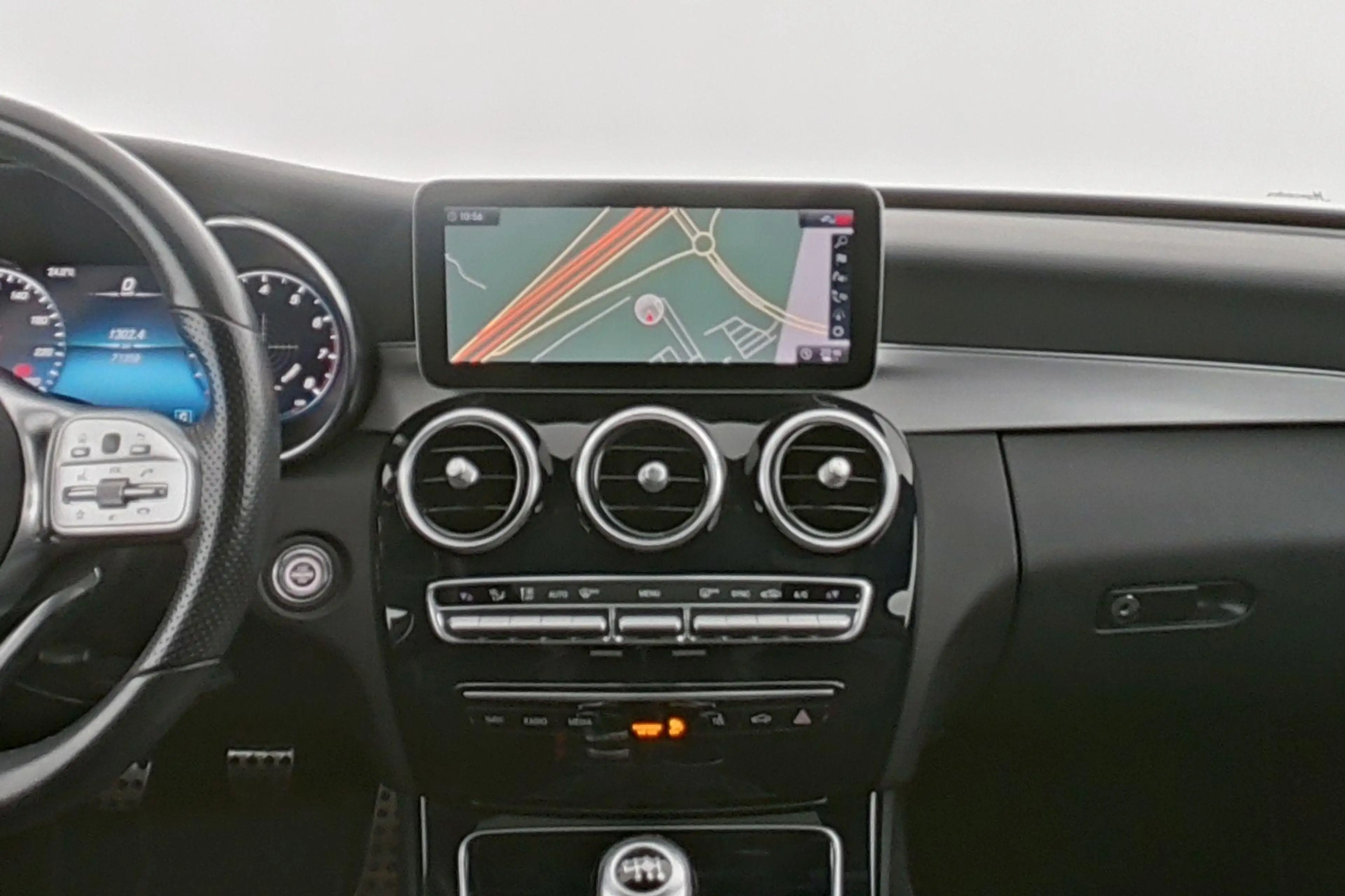 Mercedes-Benz C 180 Break AMG Line — photo 15