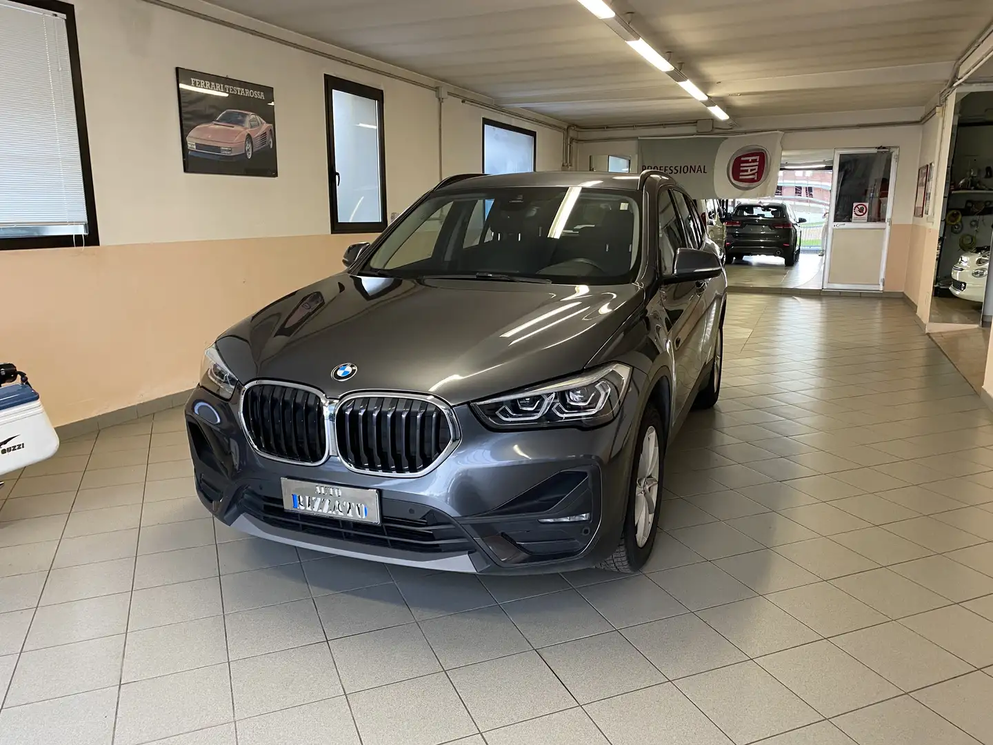 BMW X1 sdrive16d Business Advantage - KM 63.000 Grigio - 1