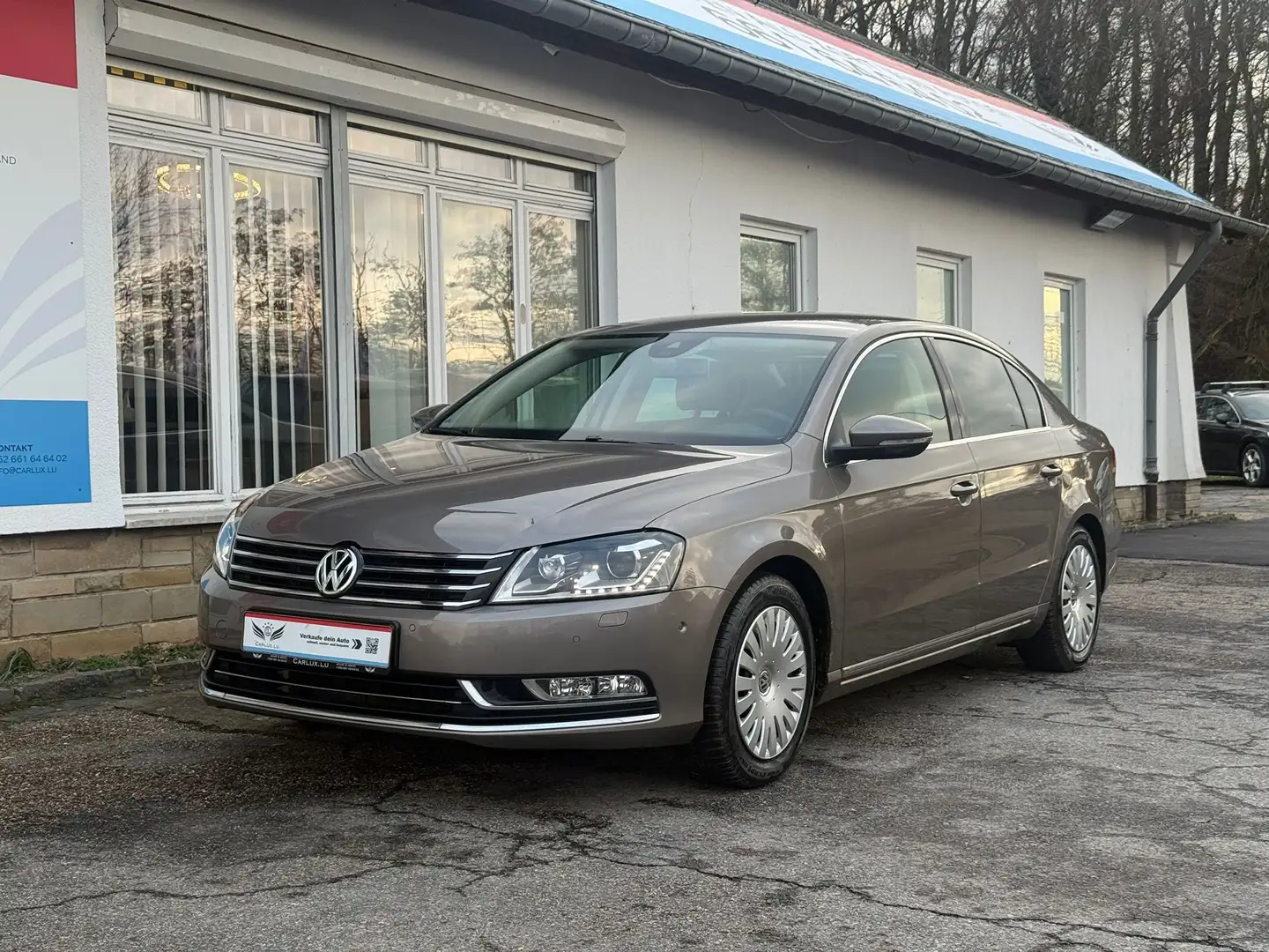 Volkswagen Passat Highline BlueMotion Bronze - 2