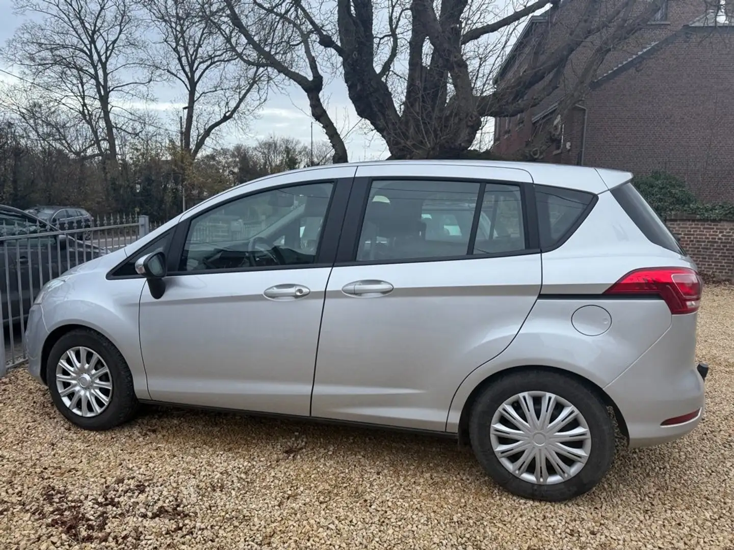 Ford B-Max B-Max 1.0 EcoBoost AIRCO SUPERBE ETAT GARANTIE Zilver - 2