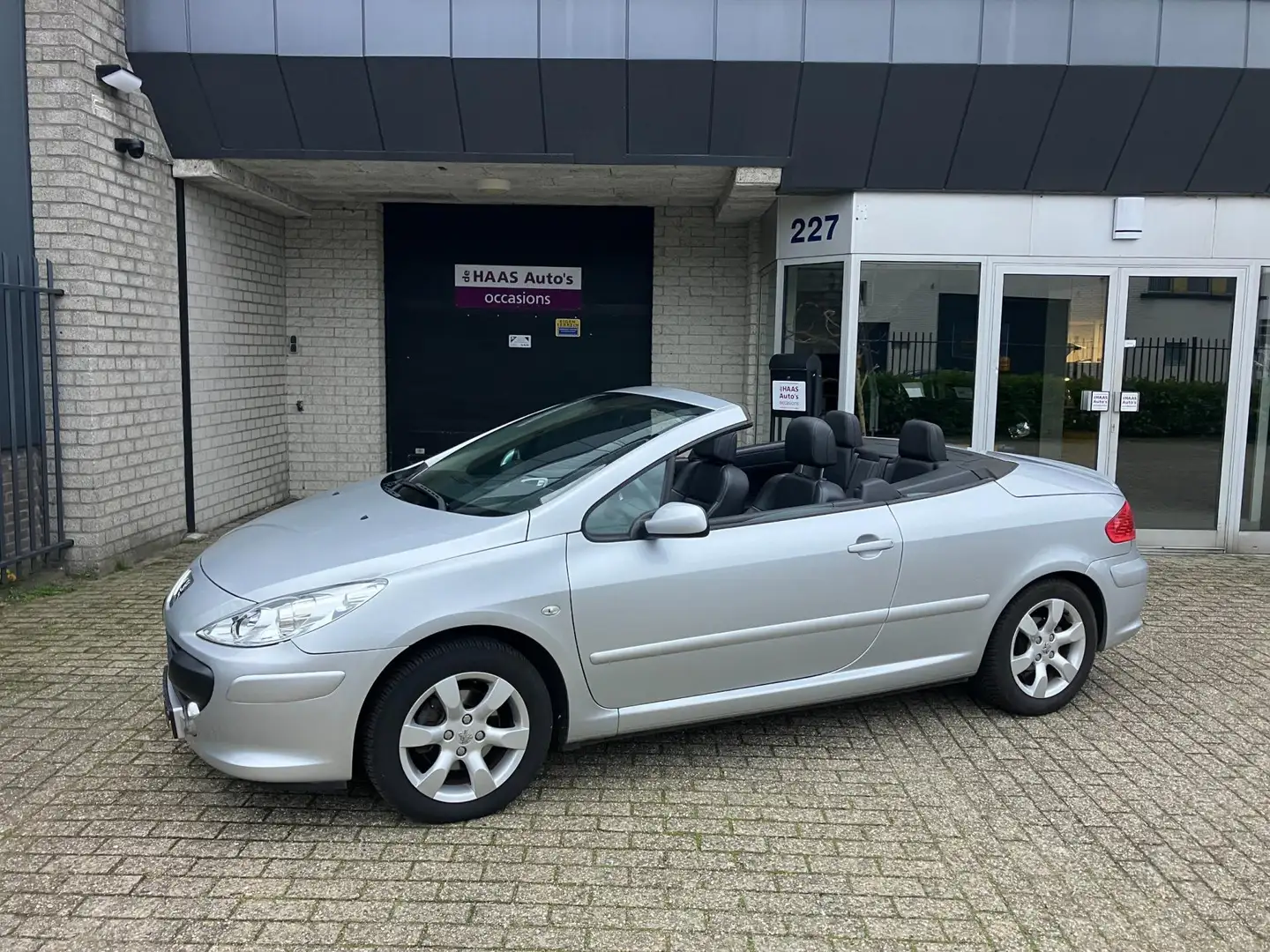 Peugeot 307 CC 2.0-16V / AUTOMAAT / FACELIFT / NL-AUTO / KM ST Grey - 1