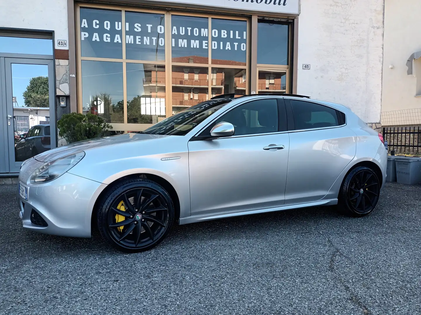Alfa Romeo Giulietta Giulietta 1.4 T 170cv Exclusive/TETTO/NAVI/PELLE Gris - 1