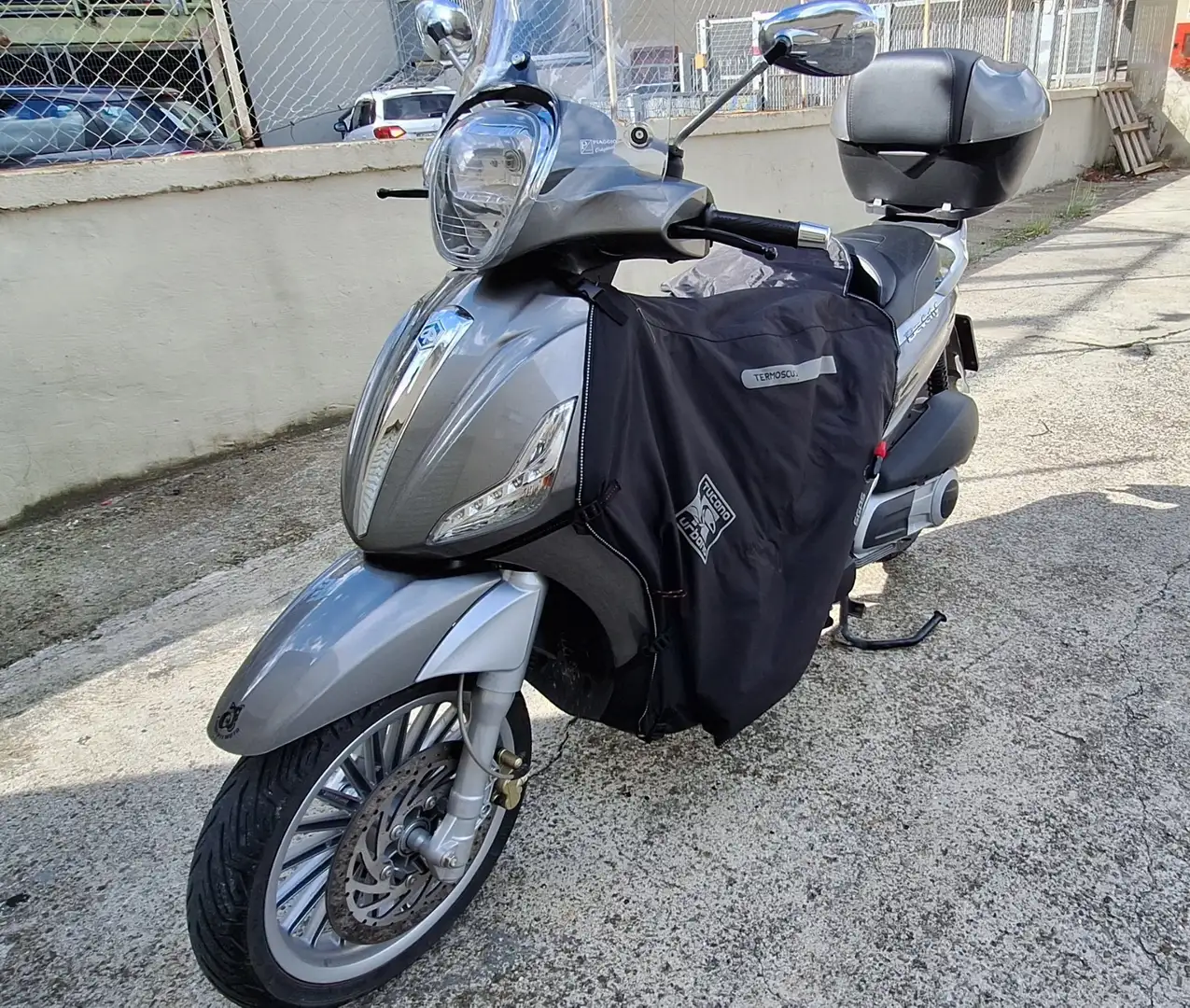 Piaggio Beverly 300 ie Argintiu - 1
