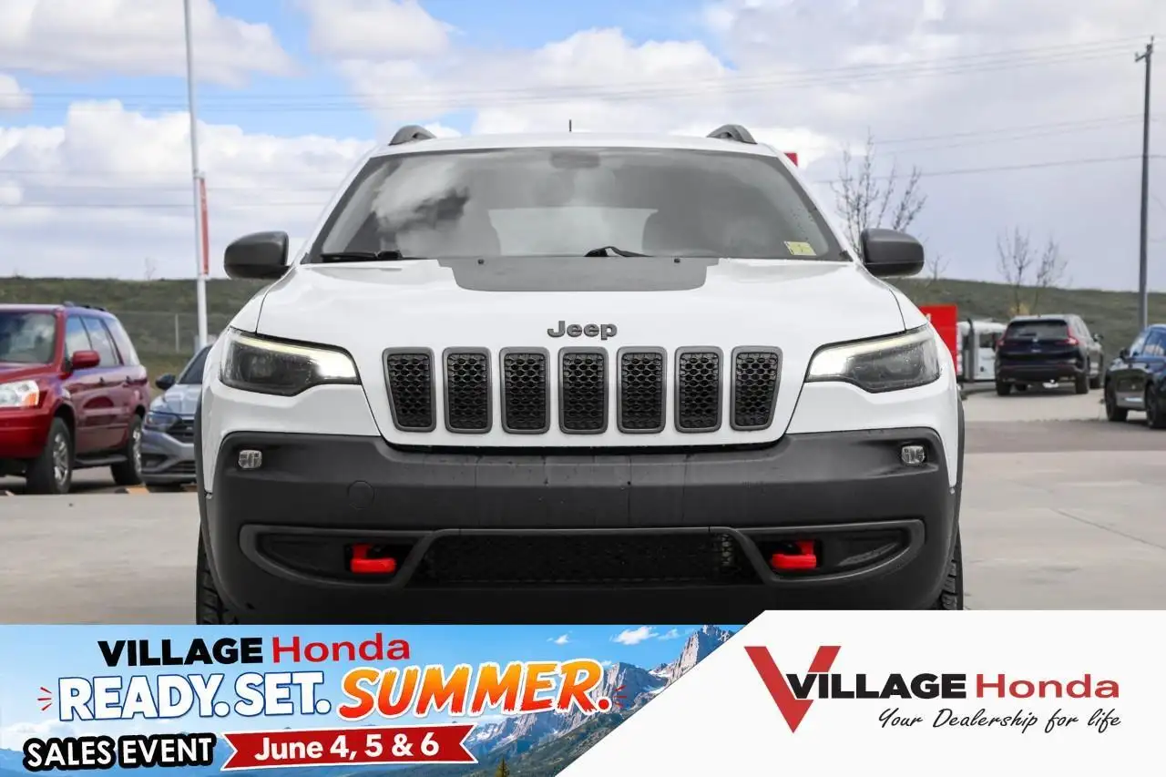 Jeep Cherokee снимка Jeep Cherokee