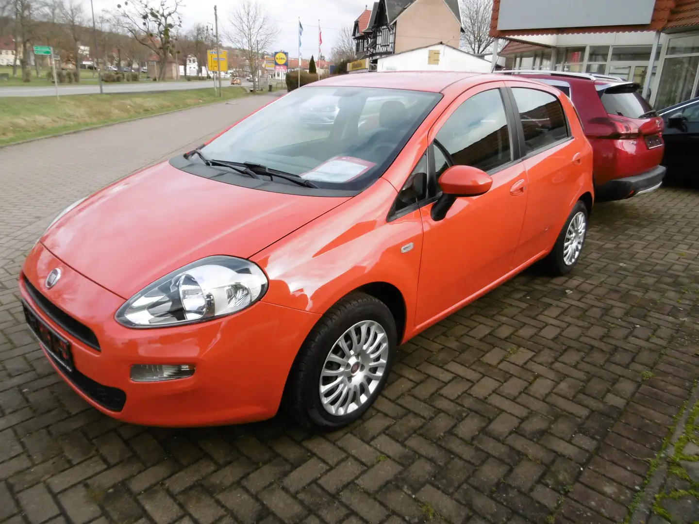 Fiat Punto Pop 1,2 Pomarańczowy - 1