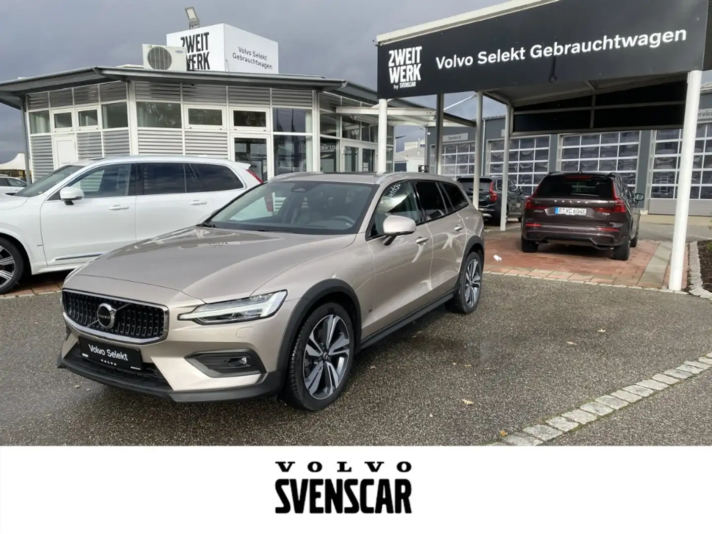 Volvo V60 Cross Country Cross Country Ultimate B4 AWD HUD StandHZG Digital Grau - 1
