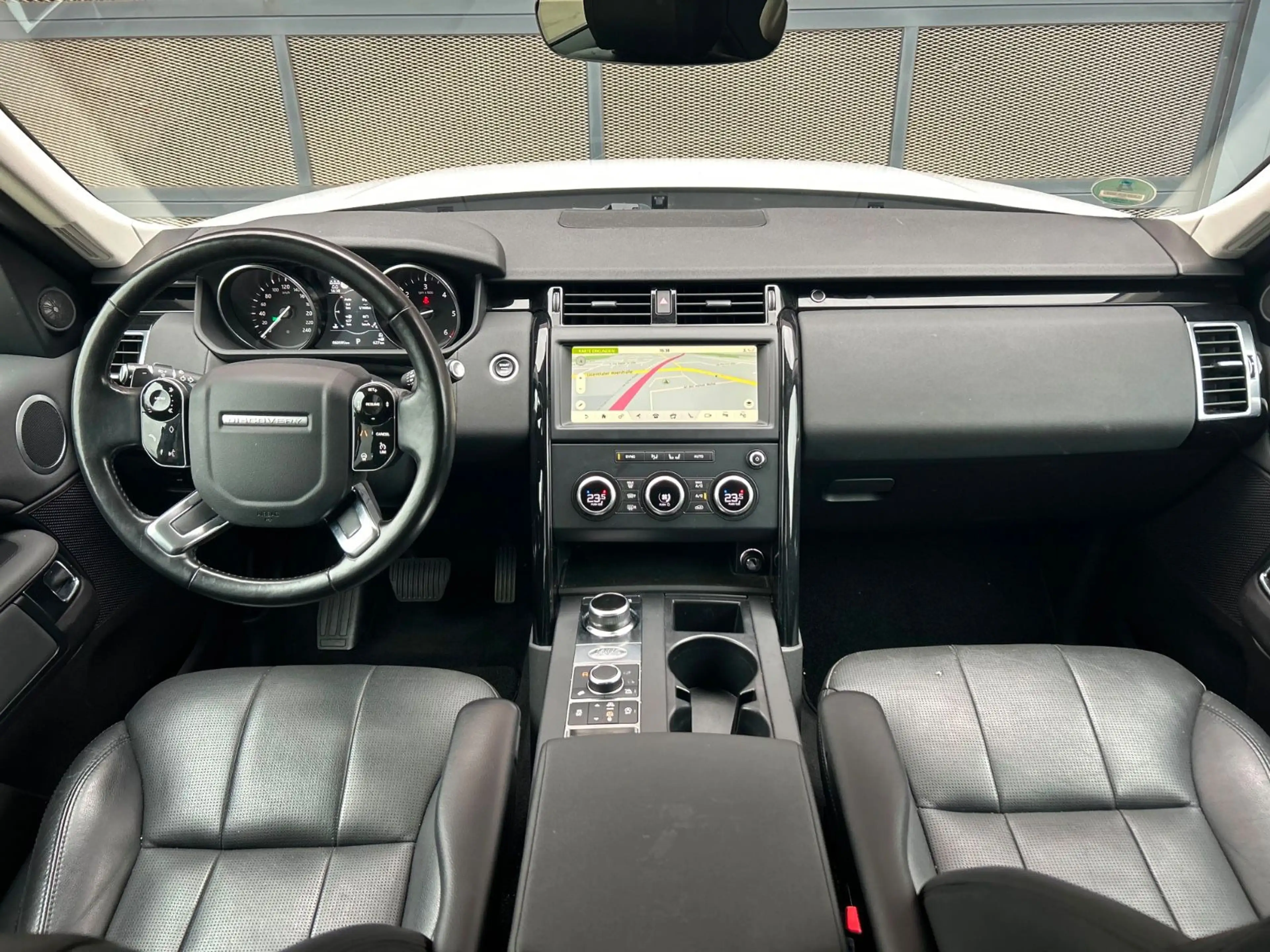 Land Rover Discovery SDV6 AHK 7 Sitze Kamera Spurhalteassis — photo 7