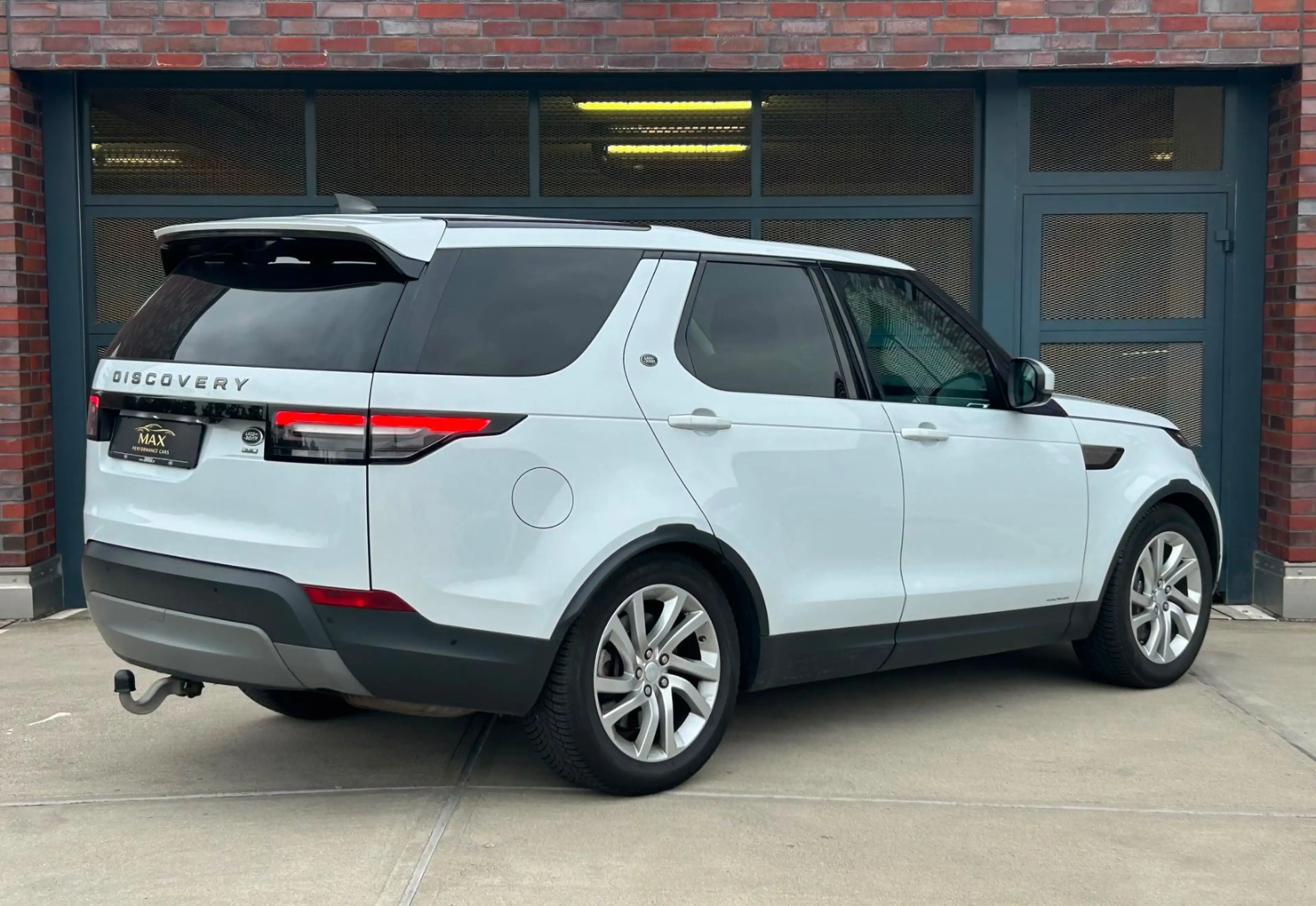 Land Rover Discovery SDV6 AHK 7 Sitze Kamera Spurhalteassis — photo 3