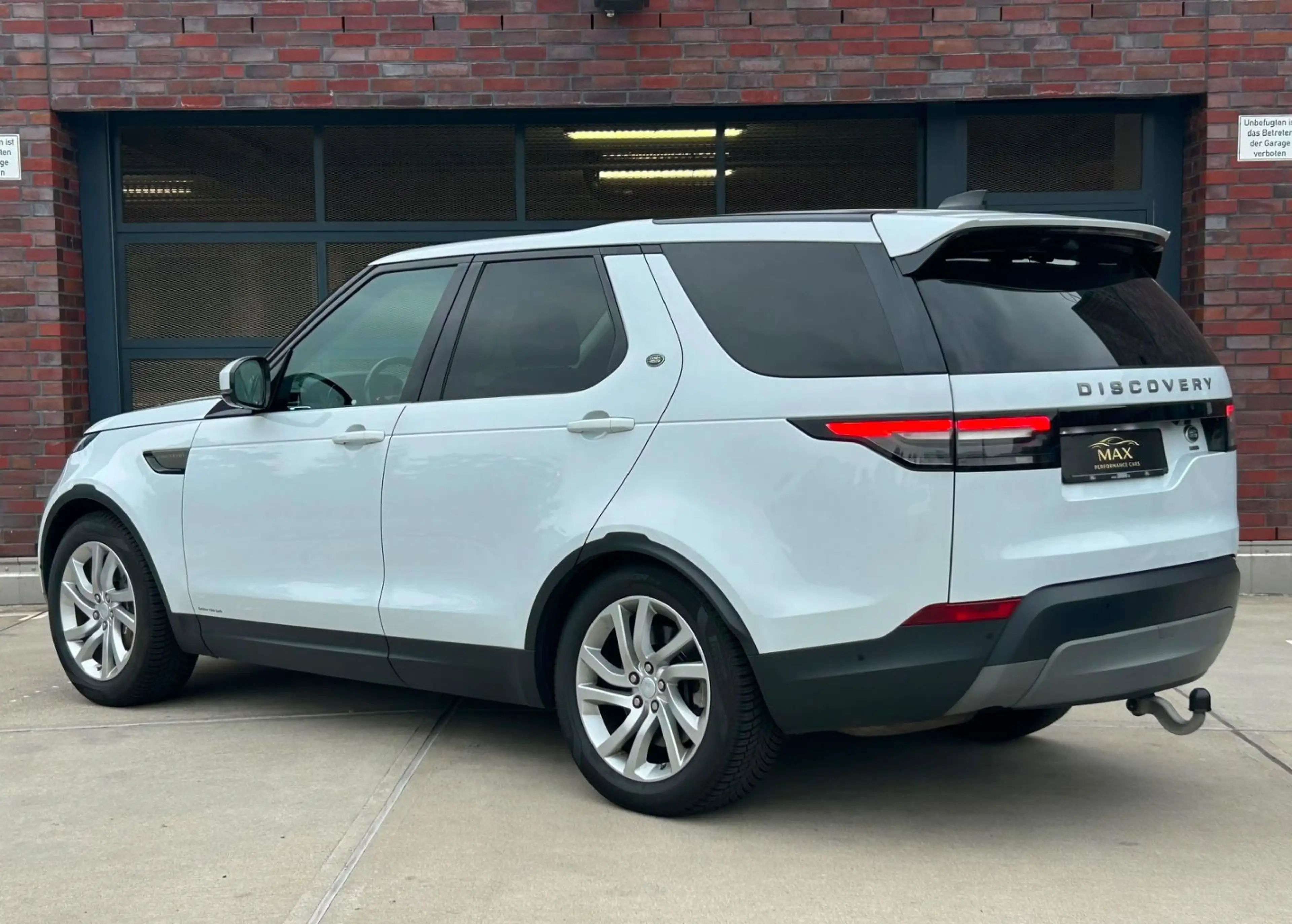 Land Rover Discovery SDV6 AHK 7 Sitze Kamera Spurhalteassis — photo 4