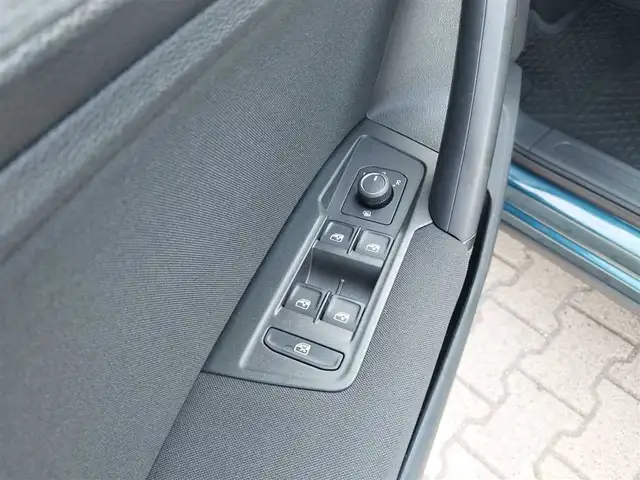 Volkswagen Tiguan view 13