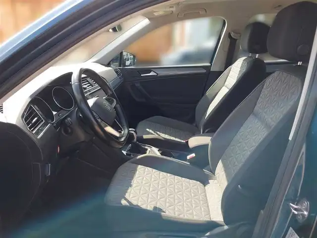 Volkswagen Tiguan view 8