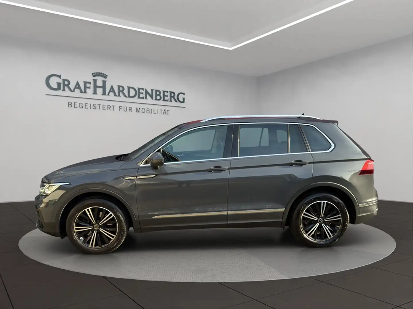 Volkswagen Tiguan Elegance 4M 2.0 TSI DSG Navi AHK Matrix Grau - 2