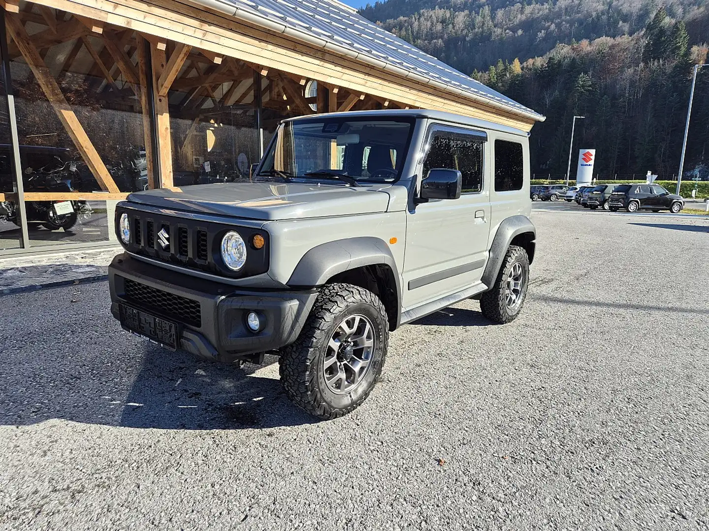 Suzuki Jimny 1,5 VVT Allgrip Flash Gris - 1