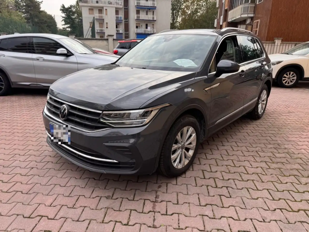 Volkswagen Tiguan 2.0 TDI 150 CV SCR DSG Life — photo 1 of 15