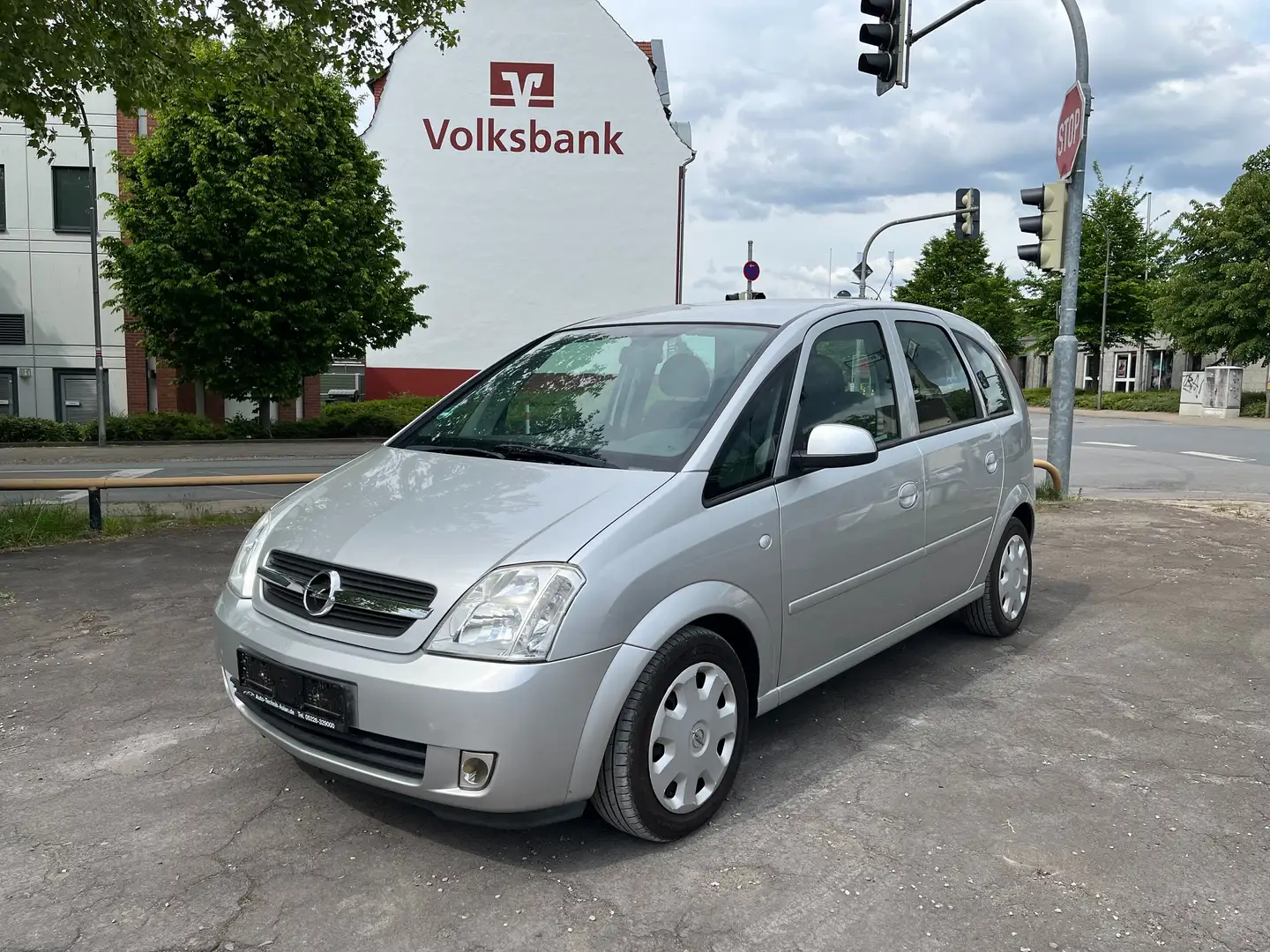 Opel Meriva EDITION*KLIMA*137.000*TKM*TÜV/AU*04/2027 Grau - 1