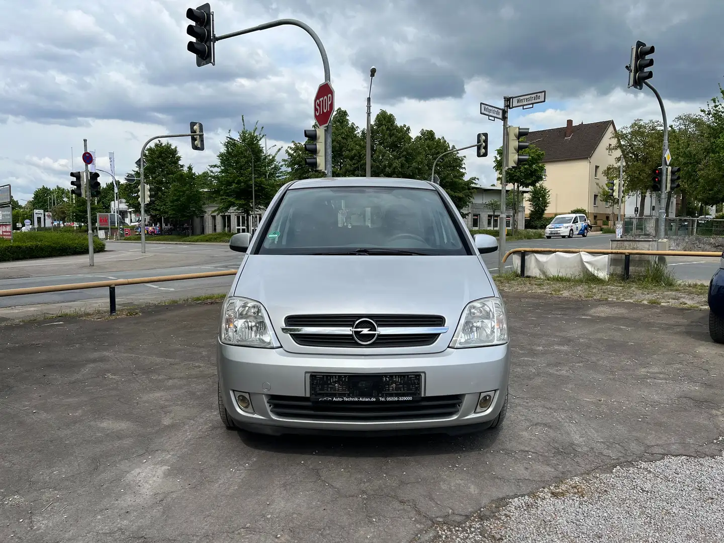 Opel Meriva EDITION*KLIMA*137.000*TKM*TÜV/AU*04/2027 Grau - 2