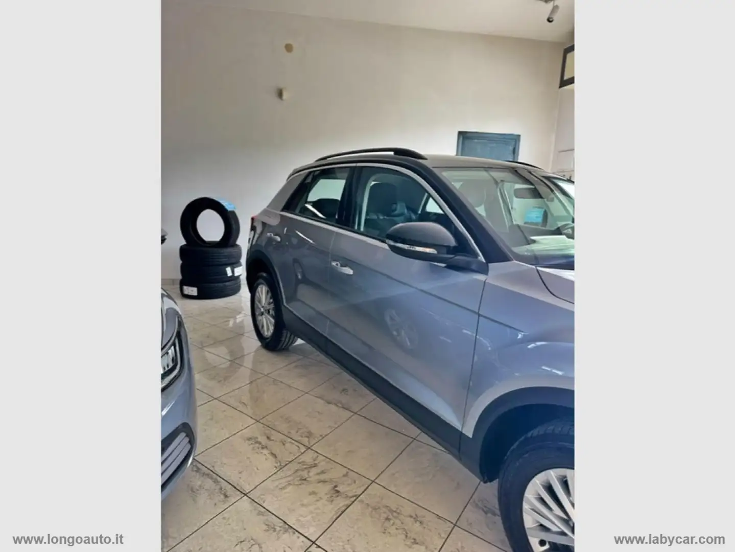 Volkswagen T-Roc 2.0 TDI SCR Life ADATTA NEOPATENTATI Grigio - 2