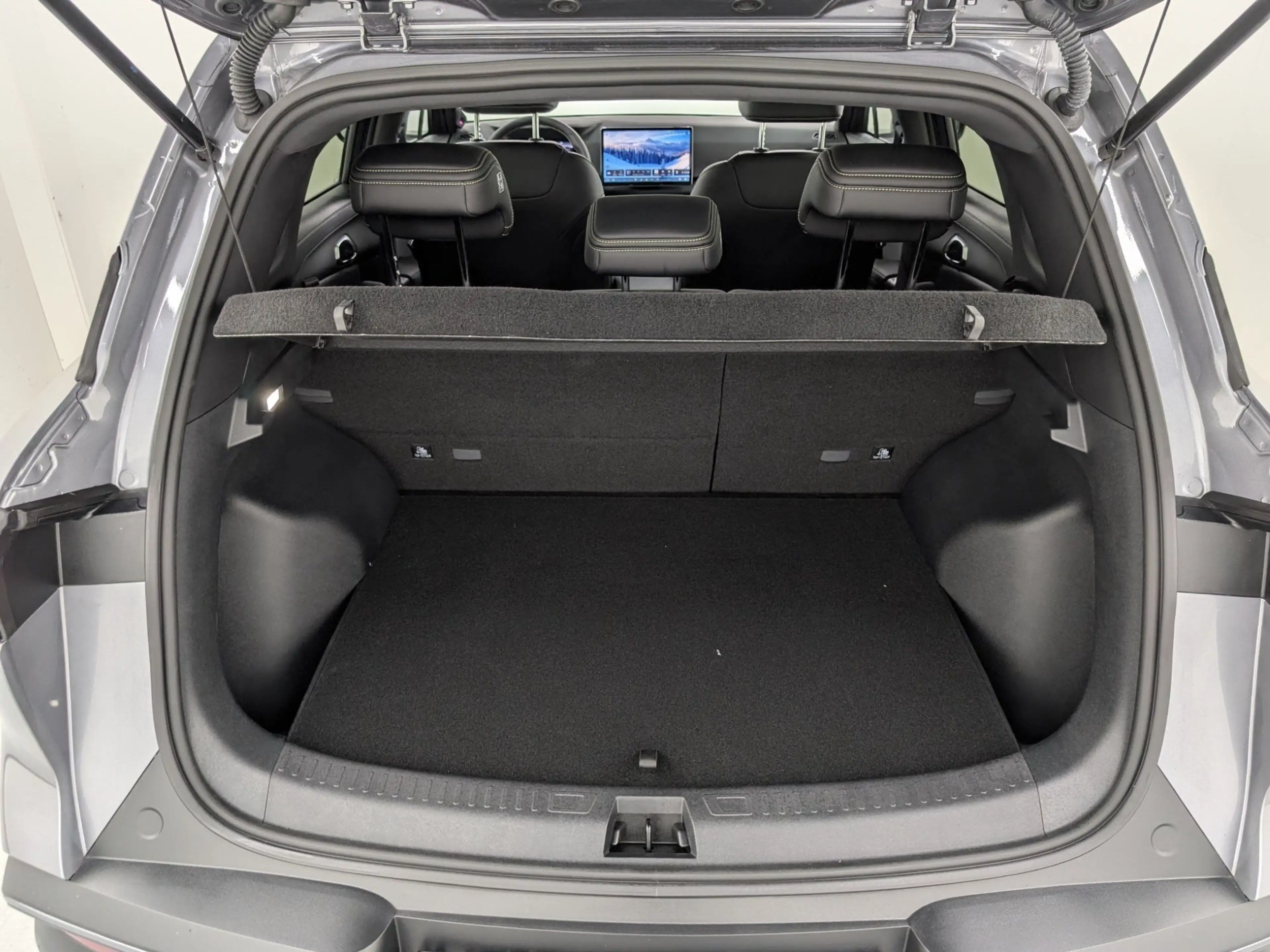 BYD Atto 2 DM-i Boost Glasdach SHZ Kamera — photo 10