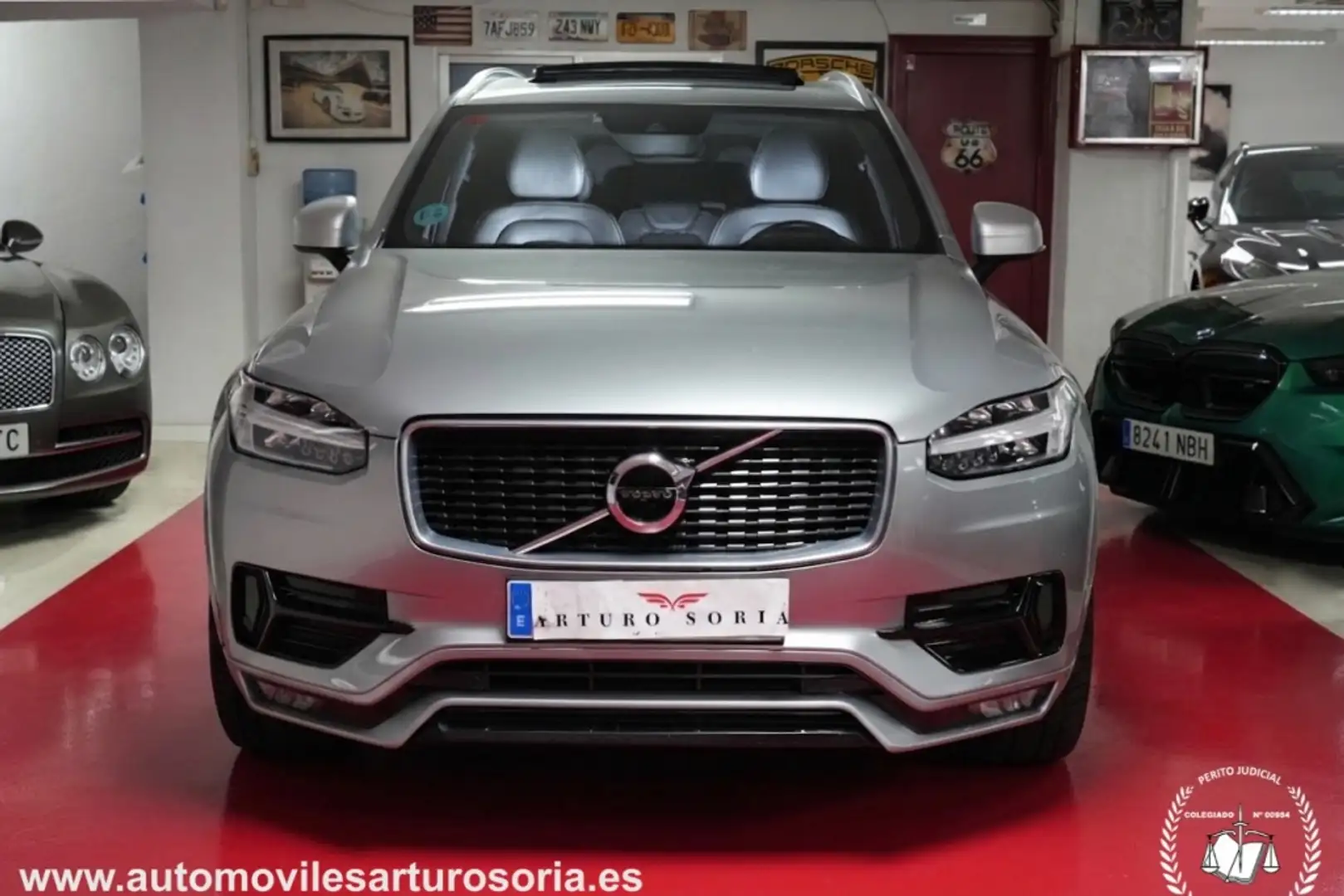 Volvo XC90 D5 R-Design C AWD 235 Aut. Gris - 2