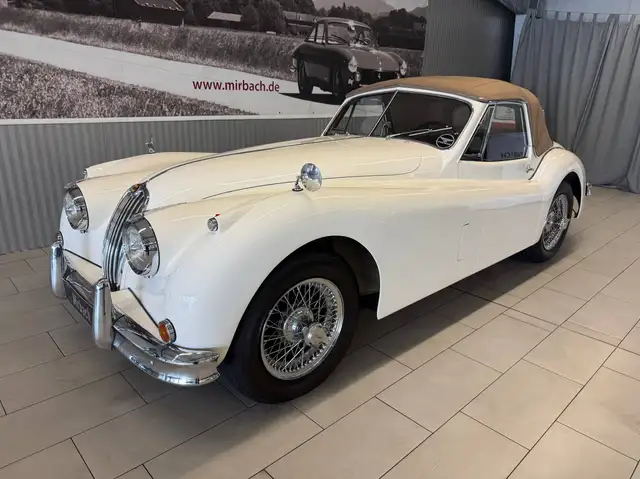 Jaguar XK view 2