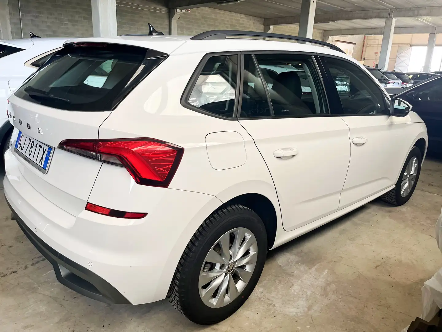 Skoda Kamiq Kamiq 1.0 tsi Ambition 95cv Bianco - 2