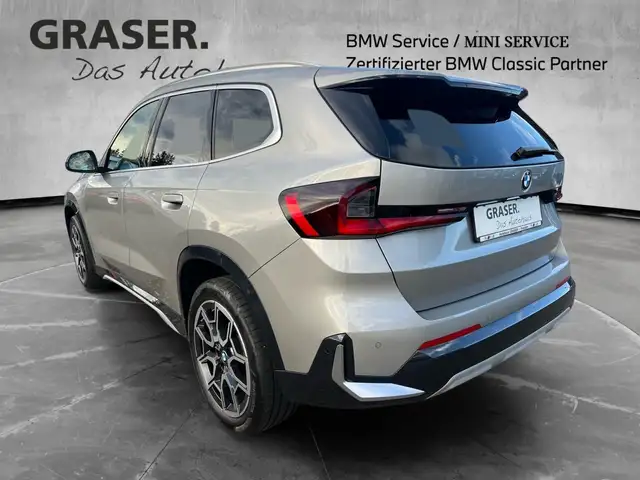 BMW X1 view 3