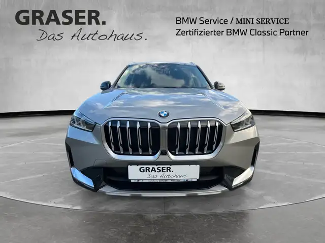 BMW X1 view 9