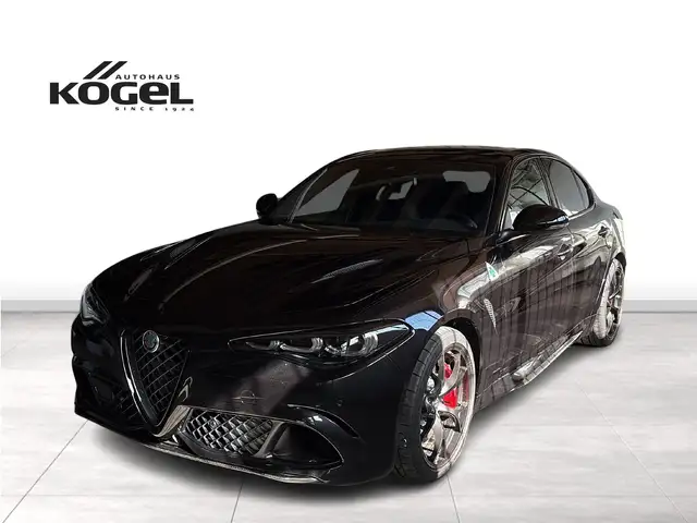 Alfa Romeo Giulia Quadrifoglio  2.9 V6 Bi-Turbo 520 PS AT8