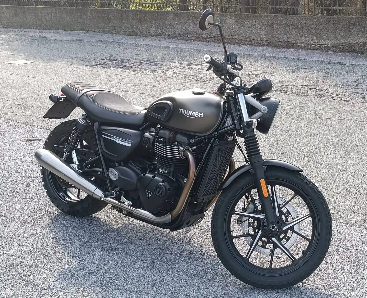 Triumph Street Twin