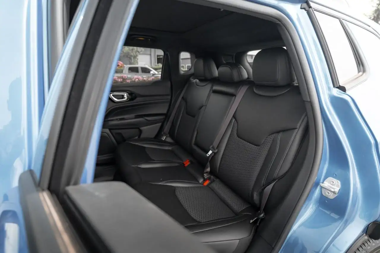 Jeep Compass снимка Jeep Compass